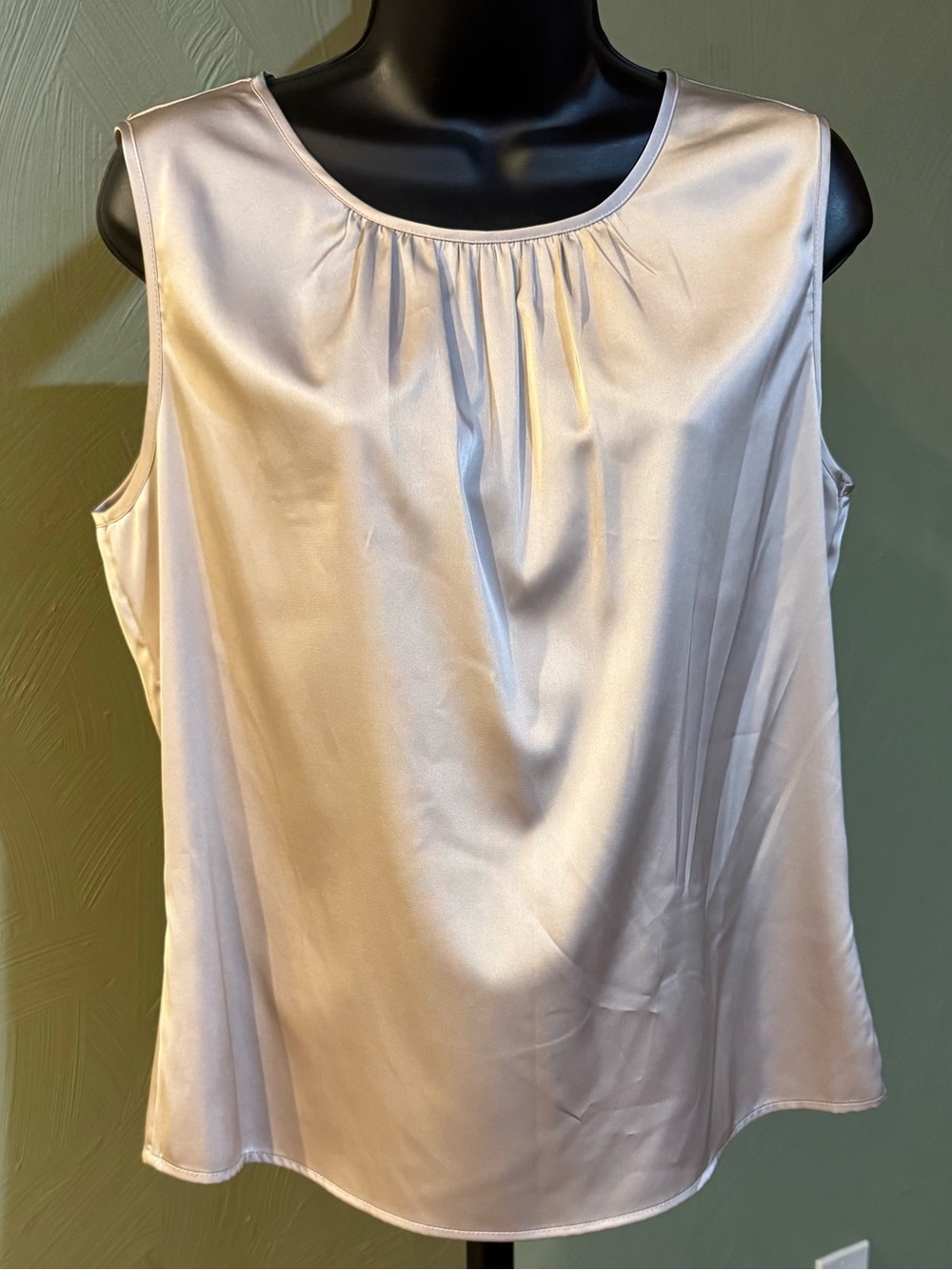 Calvin Klein Satin Sleeveless Blouse Pleated Scoop Neck Champagne Gold Size M - Picture 7 of 12